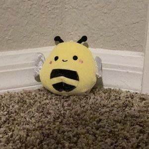 Sunny 4 inch Squishmallow (bee)